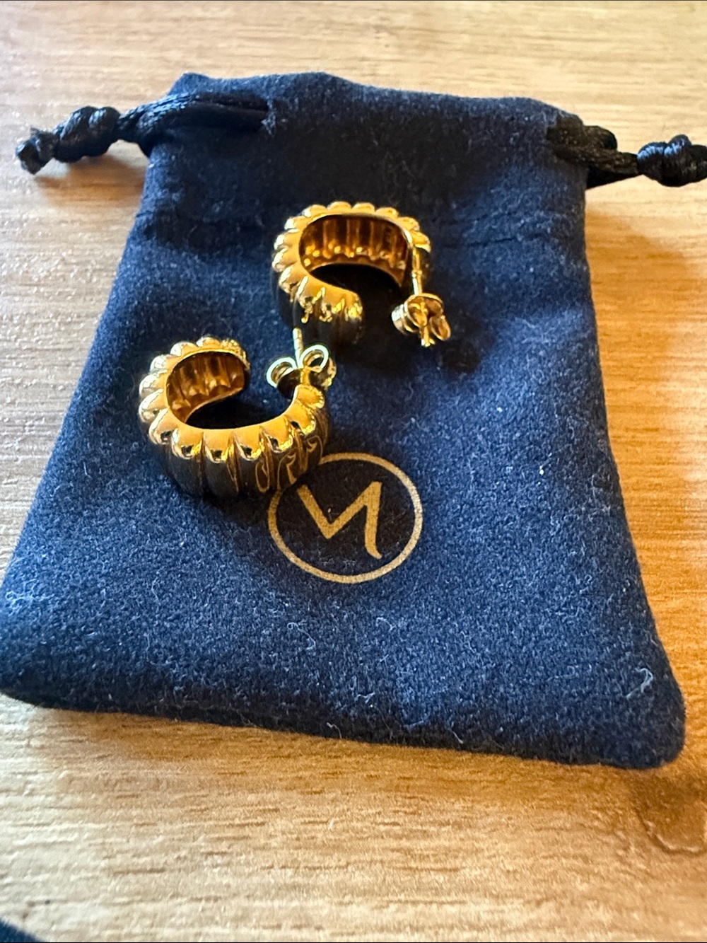 Mejuri Charlotte Bold Hoops - Picture 5 of 5